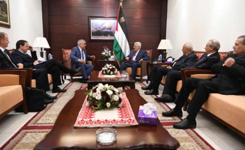 الرئيس عباس يستقبل المبعوث الروسي