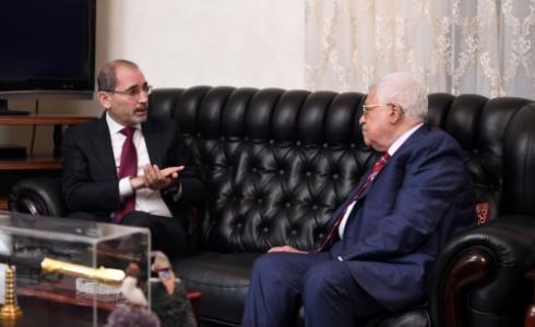 محمود عباس و أيمن الصفدي