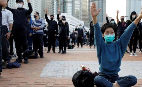 الرئيس الصيني يعلن سيطرة بلاده عمليًا على فيروس كورونا في بؤرة تفشيه