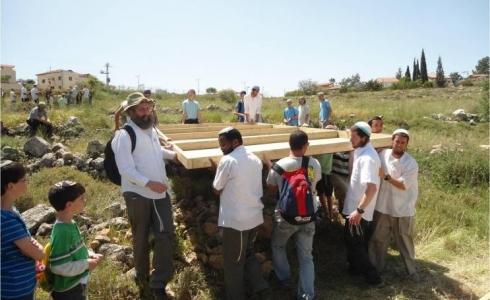 مستوطنون يقتحمون "جبل رويسات" ونبعة الهدفة" غرب بيت لحم ارشيف