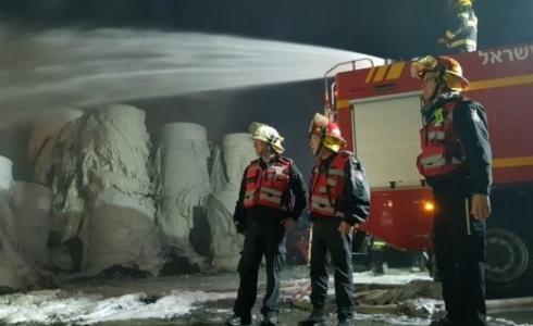 حريق مصنع ورق في المنطقة الصناعية 