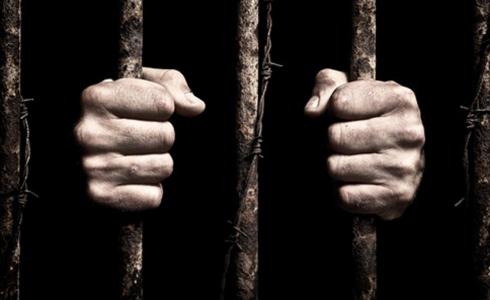 نادي الأسير يشكك بنتائج عينات فحص كورونا لـ 120 أسيرا في - عوفر