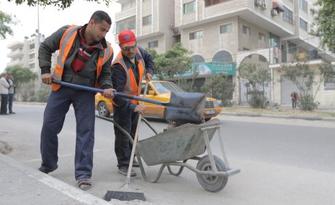 حملة نظافة تطوعية في شارعين القدس وبيروت 