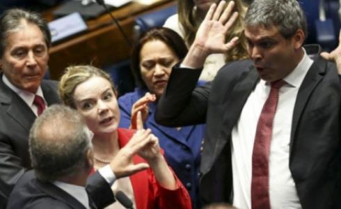 تقول منظمة الشفافية في البرازيل إن أكثر من ثلثي أعضاء مجلس الشيوخ لهم أو كانت لهم في الماضي مشاكل مع القانون