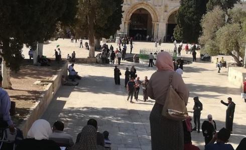 توافد الفلسطينيين إلى المسجد الأقصى في الجمعة الأولى من رمضان