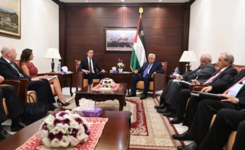 الرئيس عباس يتلقى الوفد الامريكي