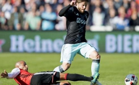 أياكس أوقف انتصارات فيينورد المتتالية