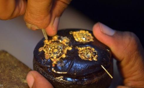 أسعار الذهب تتأثر بتقلبات الدولار وسعر الفائدة