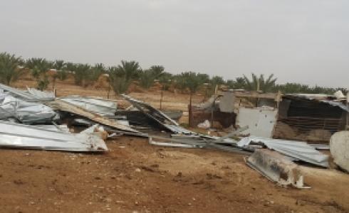 الاحتلال يهدّم بركسات في أريحا