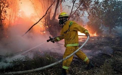 طواقم الإطفاء الإسرائيلي - أرشيف 