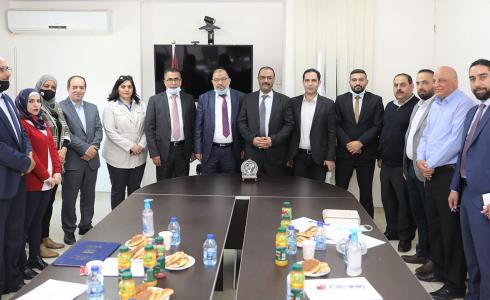 مكافحة الفساد وبلدية الخليل توقعان مذكرة تعاون لتعزيز العمل المشترك