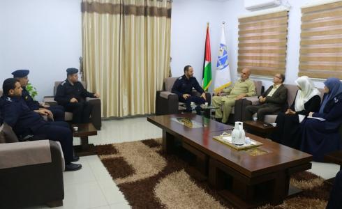 لقاء لجنة الرقابة بالتشريعي مع مدير عام الشرطة