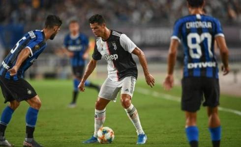 مباراة بين انتر ميلان ويوفنتوس - ارشيف