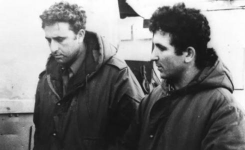 إيهود باراك (من اليمين) وأمنون ليبكين شاحاك (مكتبة الصحافة الحكومي)