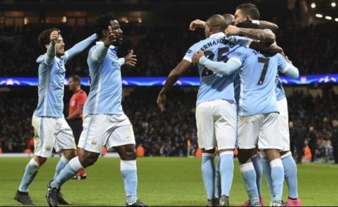 لاعبو مانشستر سيتي يحتفلون بأحد الأهداف