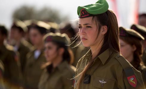 أكثر من 100 مجندة إسرائيلية يرفضن العمل في قواعد عسكرية