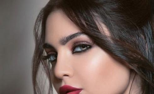 الفنانة قمر 