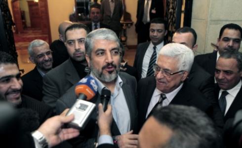 الرئيس عباس وخالد مشعل