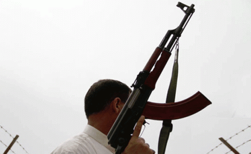 استخدام السلاح غير الشرعي