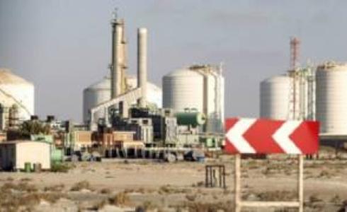 انخفضت الصادرات الليبية من النفط إلى 200 ألف برميل بسبب الفوضى الأمنية وسيطرة الميليشيات على الموانئ