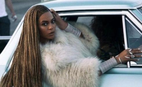 ألبوم بيونسيه دشن في التليفزيون في الولايات المتحدة في برنامج خاص لمدة ساعة