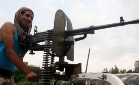 القوات الموالية للحكومة في اليمن تقاتل الجماعات اليمنية الشيعية