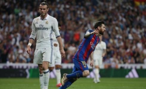 فرحة ميسى بأحد الاهداف