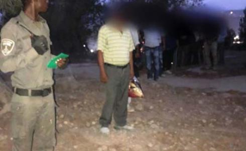 اعتقال عمال من الخليل