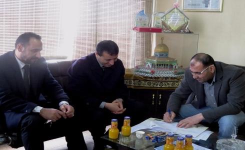 توقيع اتفاقية بين إذاعة القدس وجامعة القدس المفتوحة