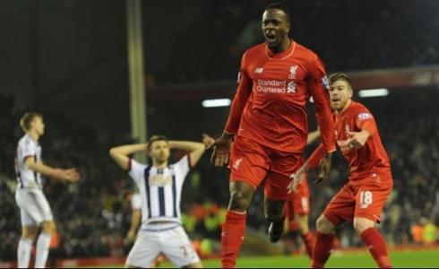 اللاعب ديفوك اوريجي يحتفل بهدف التعادل لليفربول