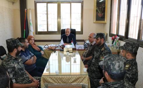 مدير تعليم الوسطى يستقبل وفداً من ضباط الفتوة بالوسطى
