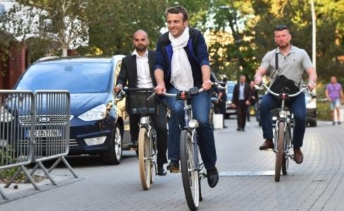 ماكرون بدعاية انتخابية بشمال فرنسا