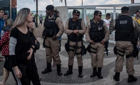 أمن وسياح في ريو