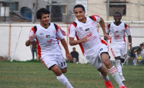 أنس الحلو يمينا