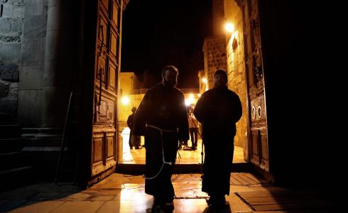 إعادة فتح كنيسةالقيامة