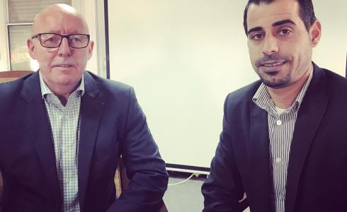 جيمي ماكغولدريك خلال حواره مع وكالة سوا الاخبارية في غزة