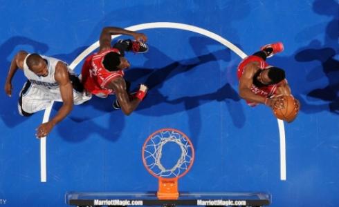 جيمس هاردن تألق خلال المباراة