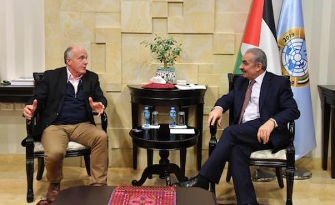 اشتية يستقبل وفدا من برلمانيين وأعضاء مجلس شيوخ استراليين