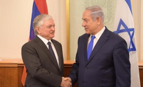 وزير الخارجية الأرميني إدوارد نالبانديان ورئيس الوزراء الإسرائيلي بنيامين نتنياهو