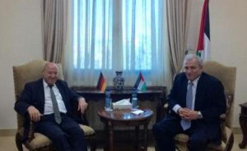 أبو عمرو يلتقي برلمانيا ألمانيا في رام الله