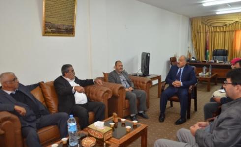 خلال الاجتماع