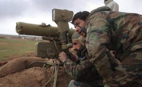 مسلحون يقاتلون في صفوف الجيش السوري في مدينة الباب