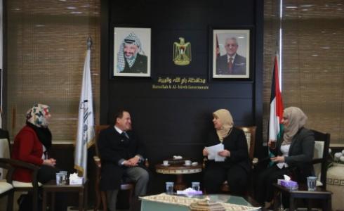 د. غنام وبنك الأردن يسلمون كراسي كهربائية لذوي احتياجات خاصة