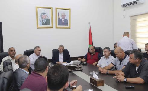 محافظ قلقيلية يلتقي وفدا من إقليم حركة فتح.  