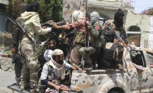 عناصر من قوات المقاومة الشعبية اليمنية في تعز