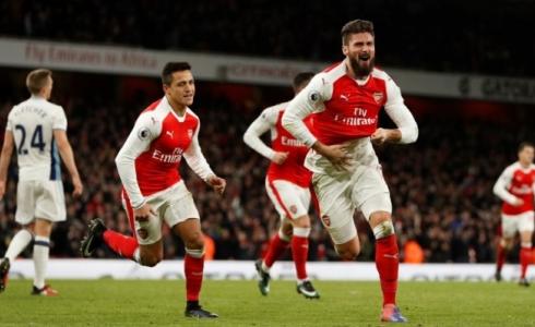 فرحة لاعبي ارسنال