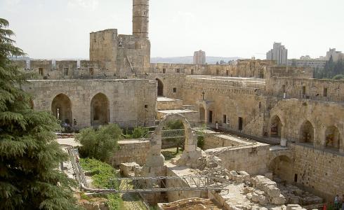 موقع قلعة البرج الأثري