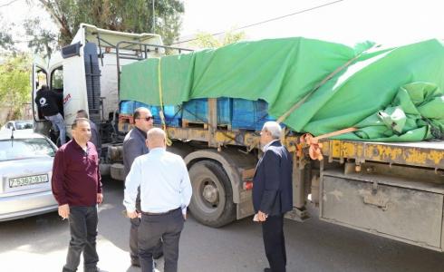 مؤسسة محمود عباس تسلم طرودًا تموينية للاجئين أرشيفية