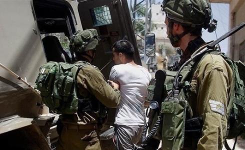 جنود الاحتلال الاسرائيلي يعتقلون فلسطيني من الضفة الغربية