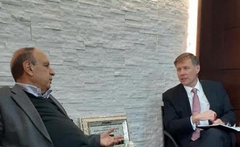 لقاء رئيس دائرة شؤون القدس عدنان الحسيني بالقنصل البريطاني العام في القدس فيليب هول